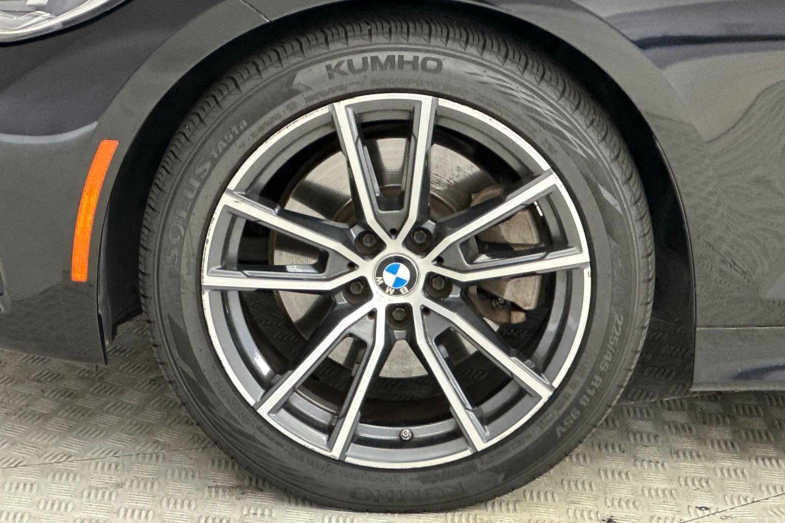 Used 2019 BMW 330i Sedan w/ Convenience Package RWD image 12
