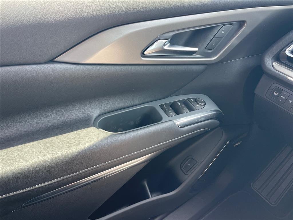 New 2027 Chevrolet Traverse LT w/ Enhanced Driving Package FWD image 20