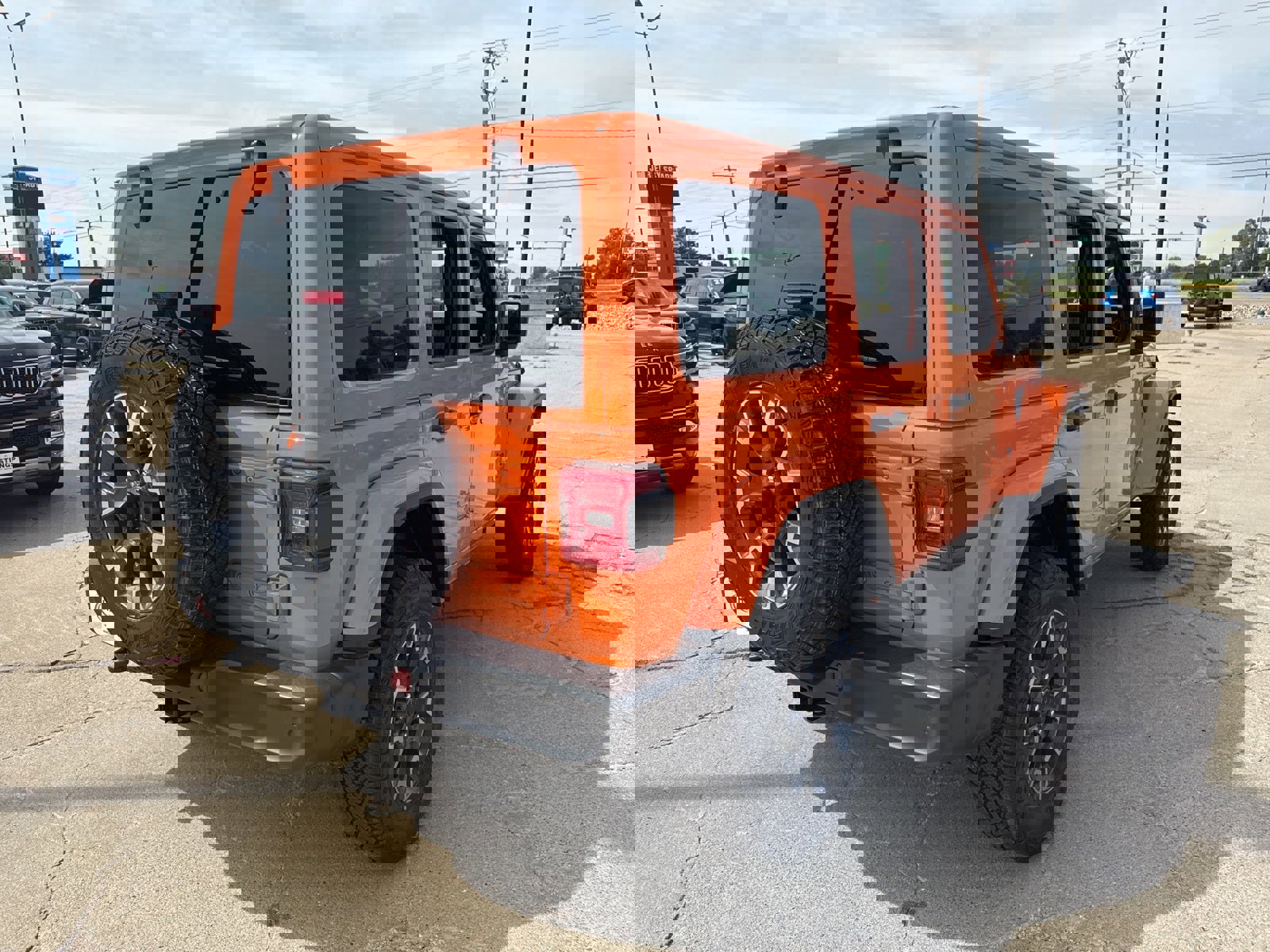 New 2025 Jeep Wrangler Unlimited Sahara w/ Safety Group image 5