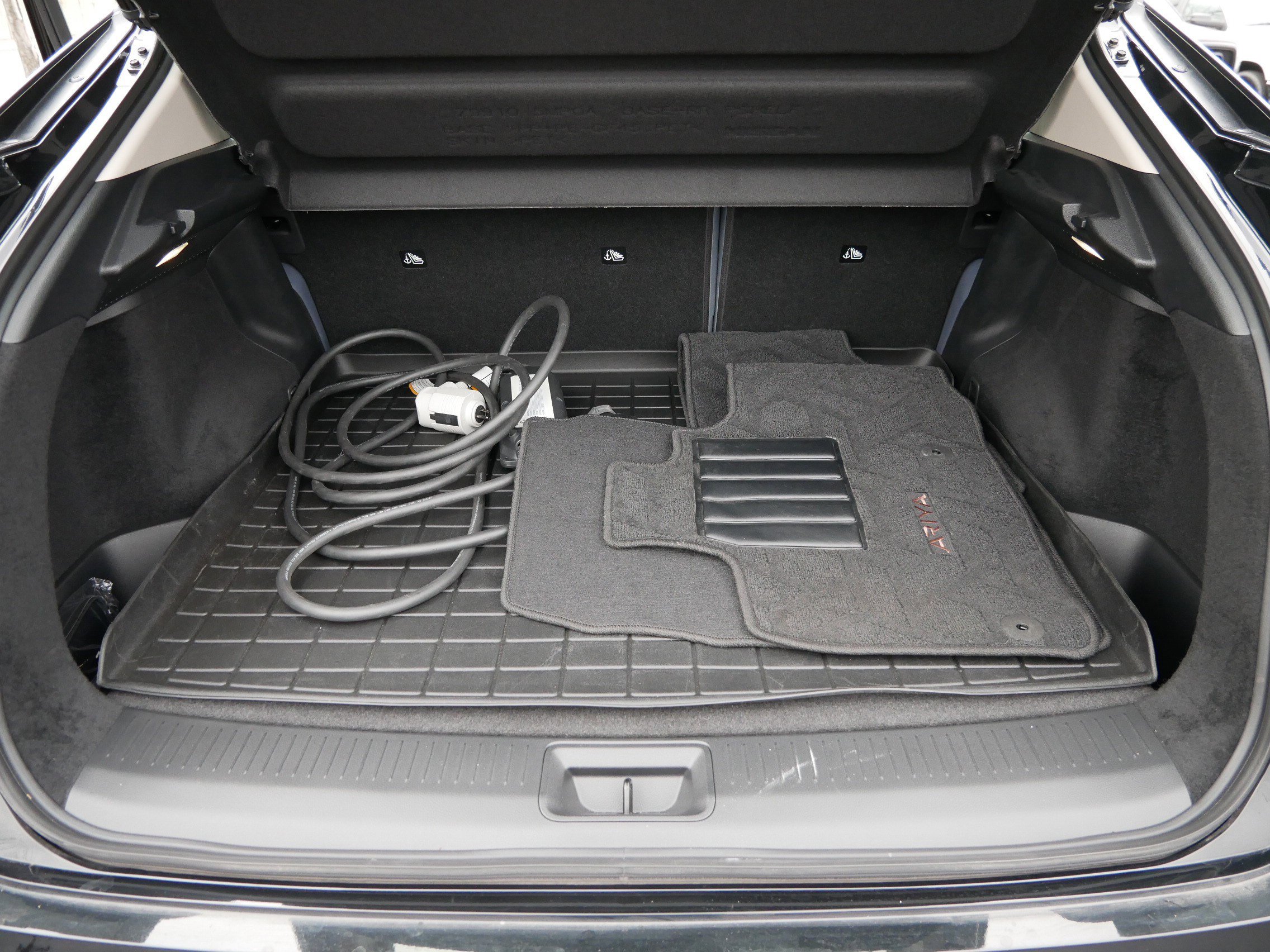 Used 2024 Nissan Ariya PLATINUM+ image 18