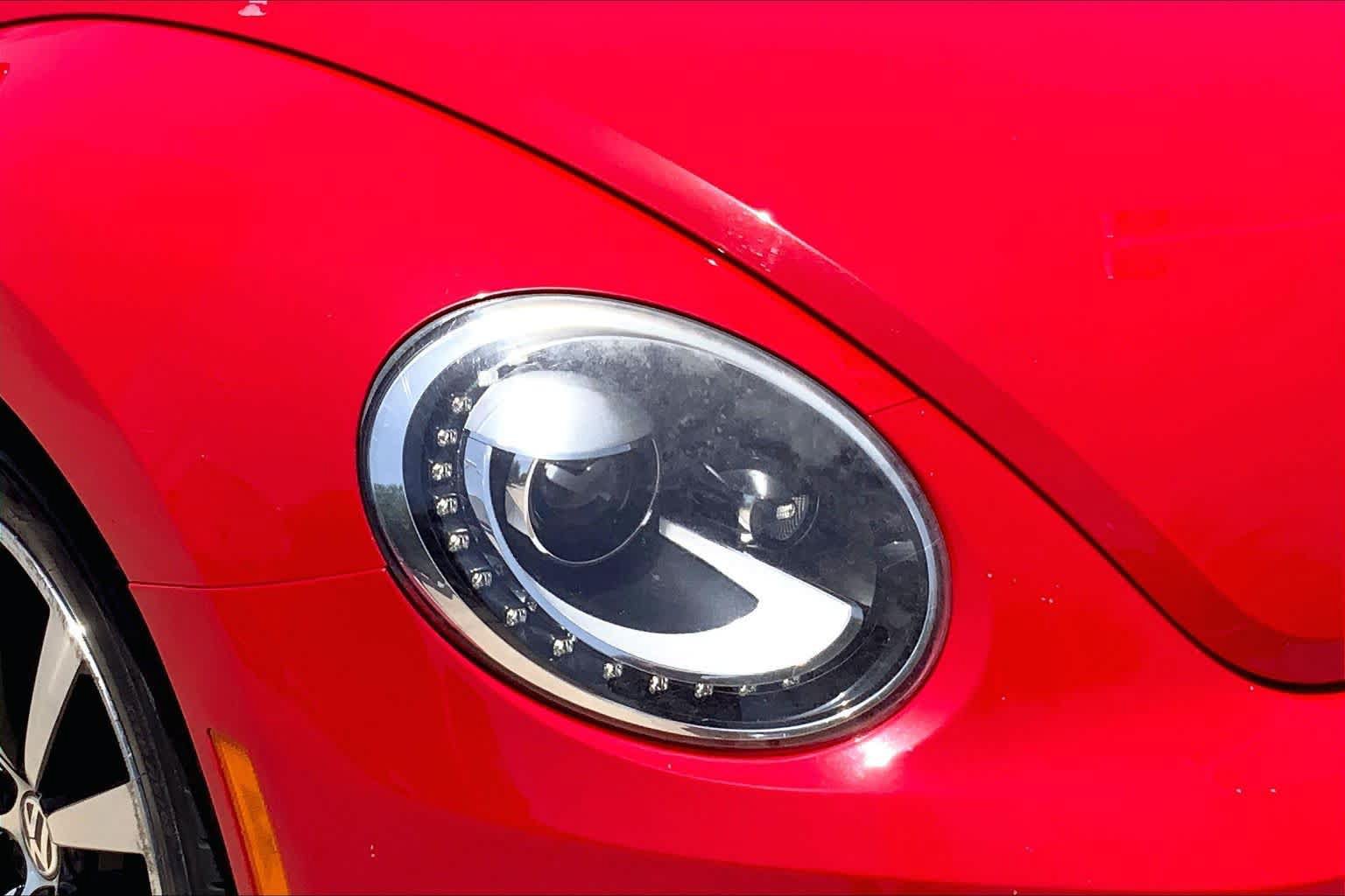 Used 2012 Volkswagen Beetle 2.0T FWD image 22