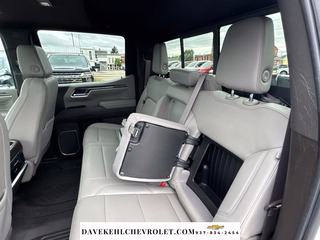 Used 2022 Chevrolet Silverado 1500 LTZ w/ LTZ Premium Package AWD/4WD image 23