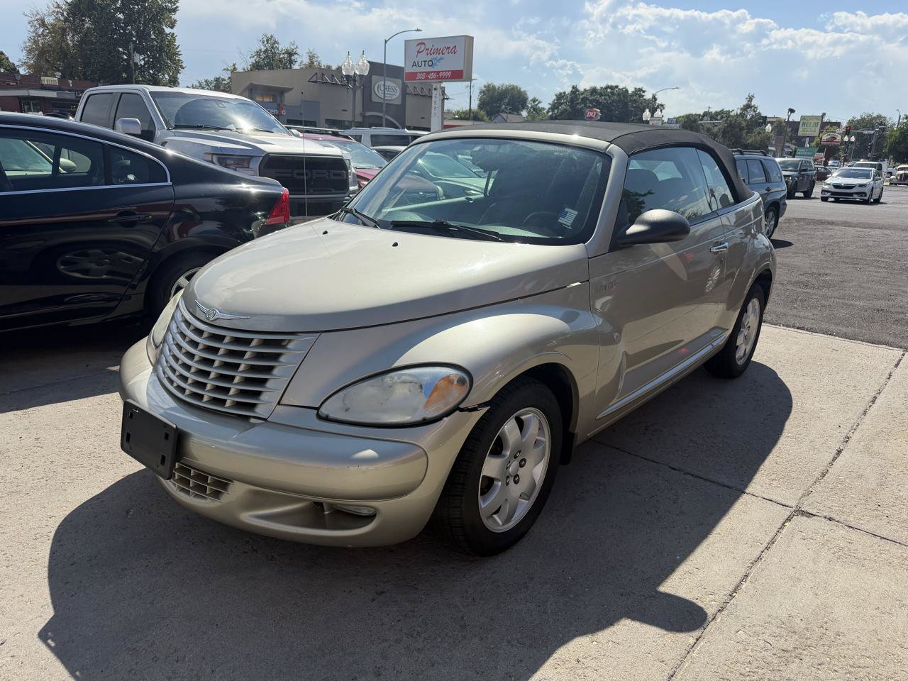 Used 2005 Chrysler PT Cruiser Touring FWD image 2
