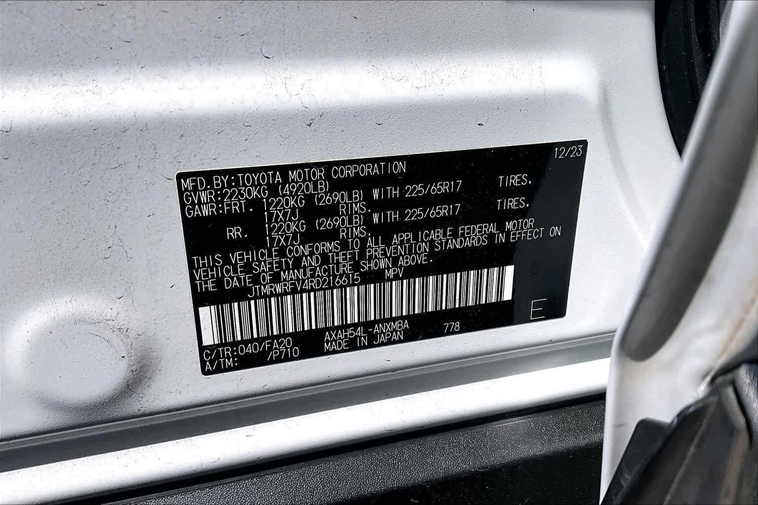 Used 2024 Toyota RAV4 XLE w/ Convenience Package AWD/4WD image 36