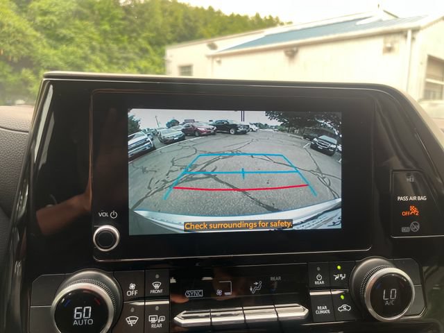 Used 2023 Toyota Highlander LE FWD image 20