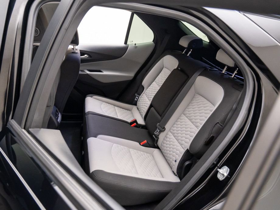 Used 2020 Chevrolet Equinox LS w/ LS Convenience Package image 17