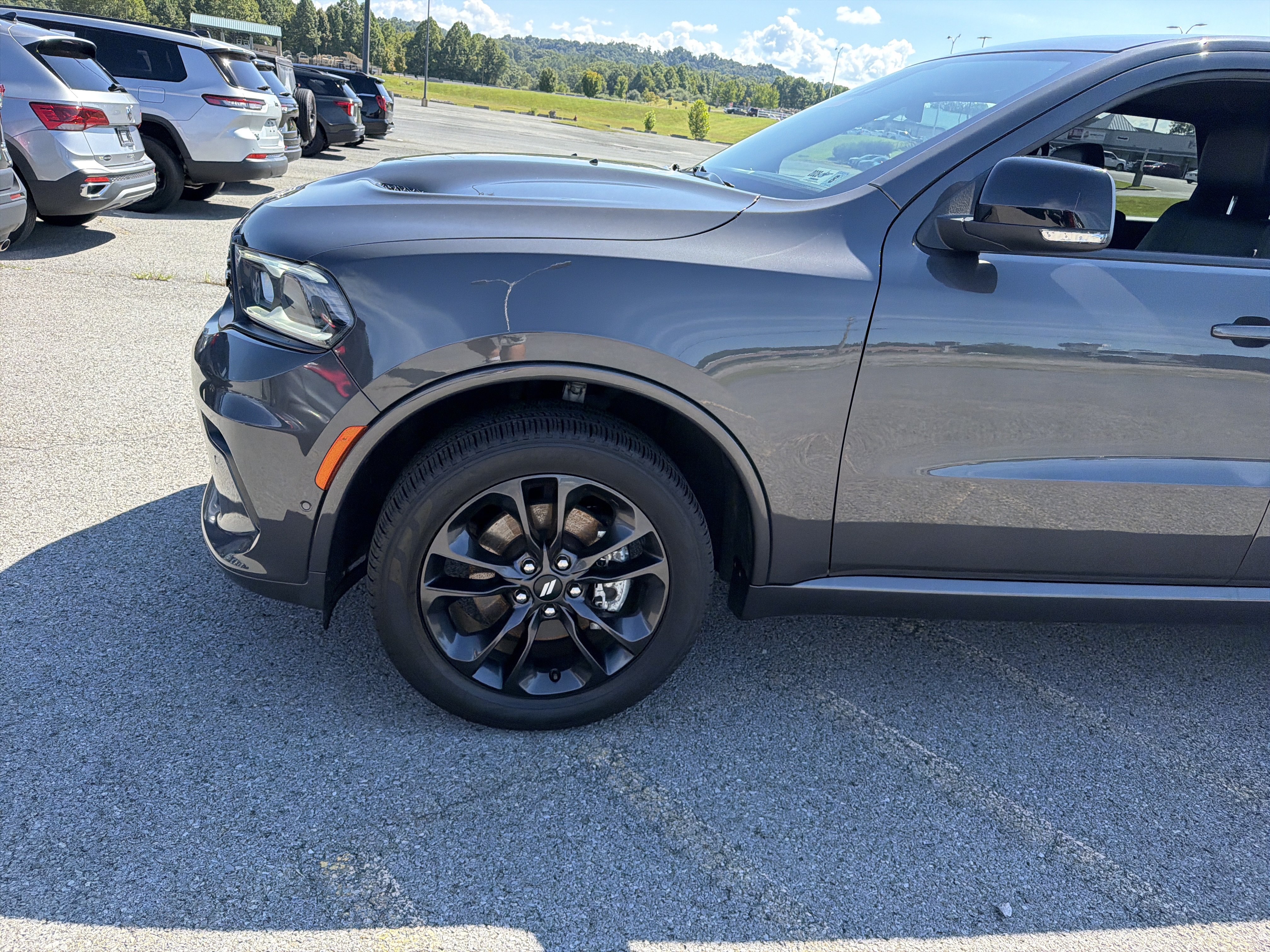 Used 2025 Dodge Durango GT AWD/4WD image 9