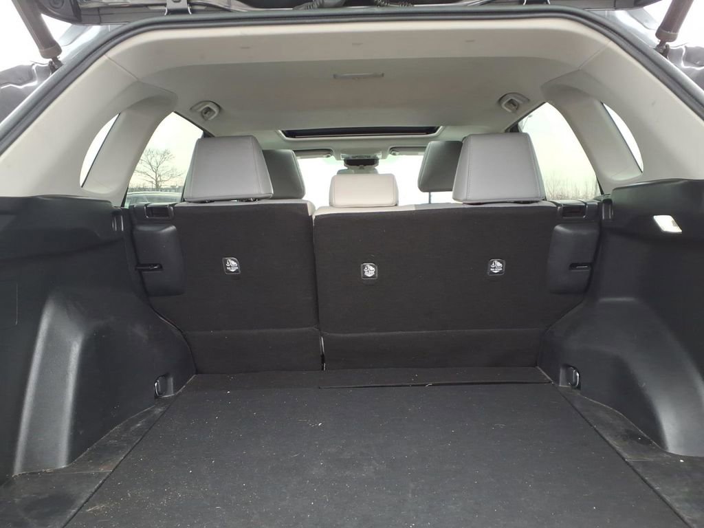 Used 2021 Toyota RAV4 XLE Premium image 22