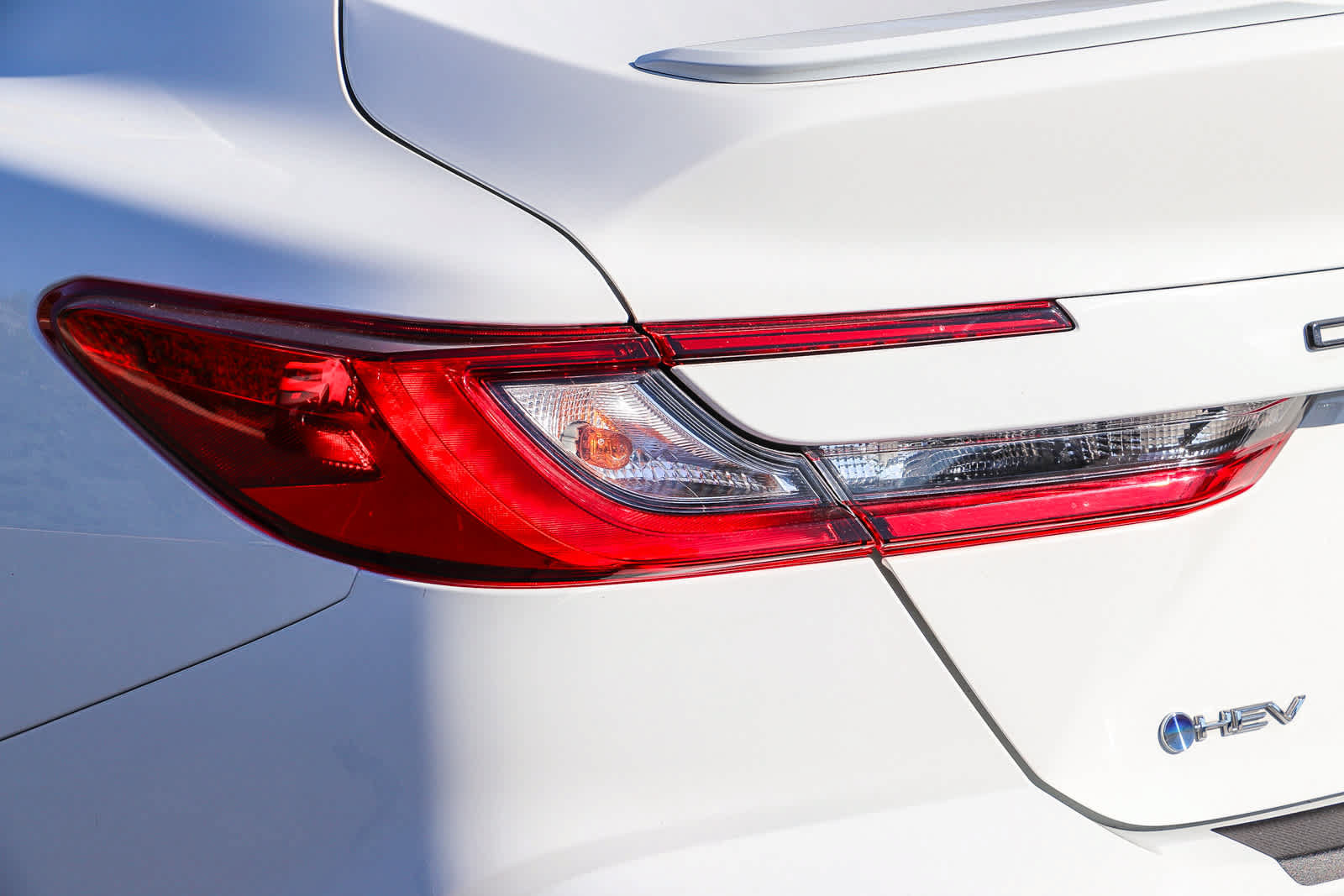 Used 2025 Toyota Camry SE FWD image 9