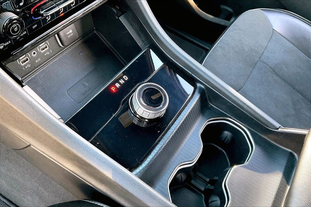 Certified 2025 Jeep Grand Cherokee L Altitude AWD/4WD image 33