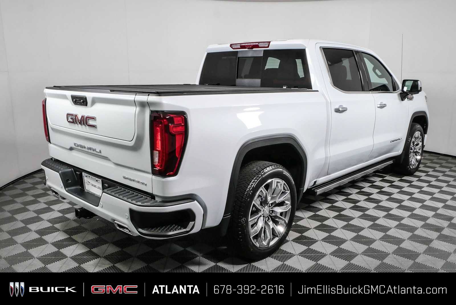 New 2026 GMC Sierra 1500 Denali w/ Denali Reserve Package AWD/4WD image 3