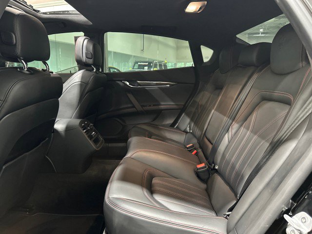 Used 2018 Maserati Quattroporte S Q4 AWD/4WD image 33