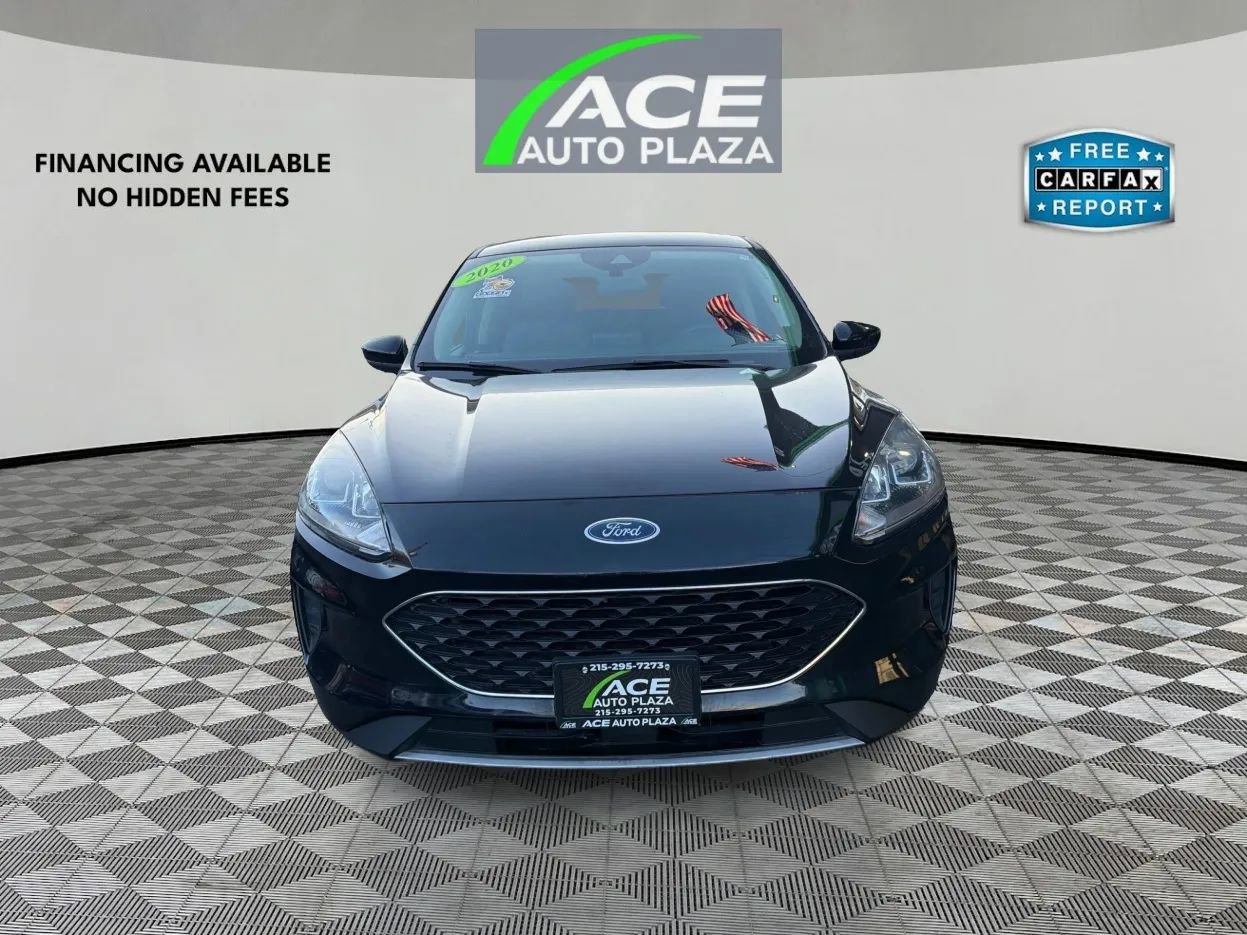 Used 2020 Ford Escape SE image 3