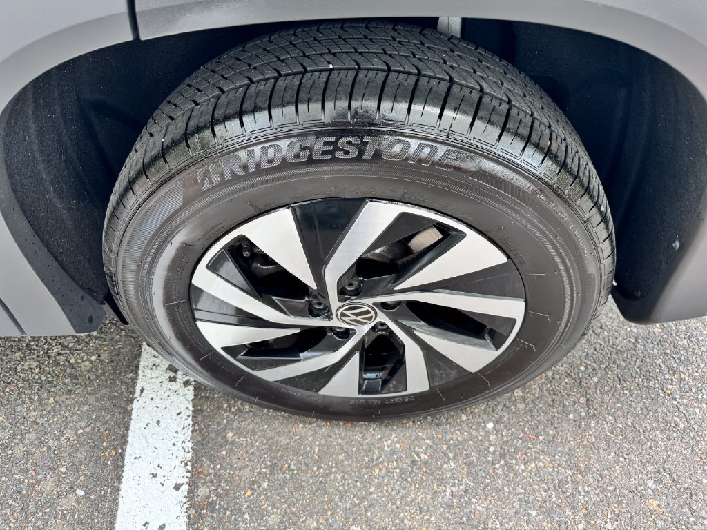 Used 2026 Volkswagen Tiguan S FWD image 29