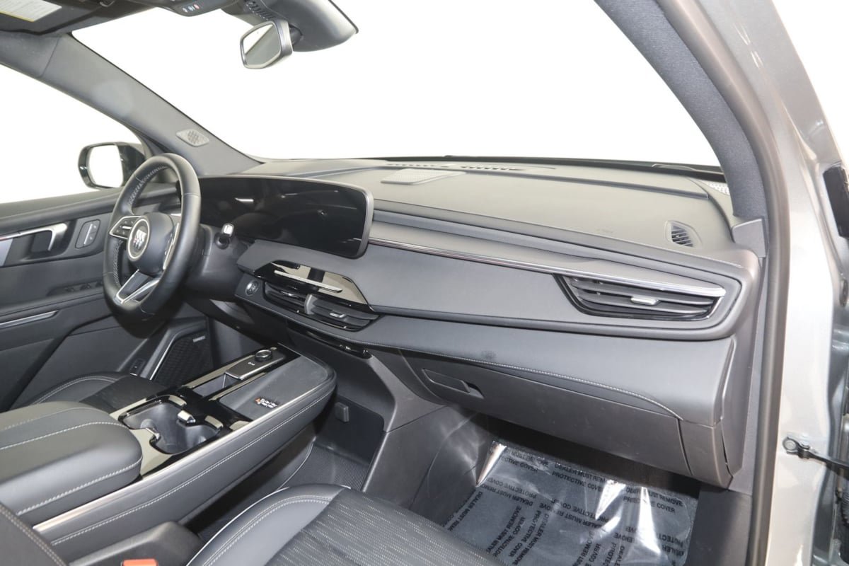 Used 2025 Buick Enclave Sport Touring FWD image 42