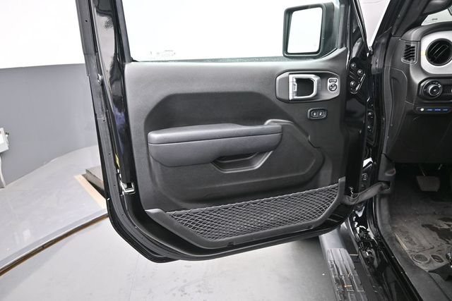 Used 2024 Jeep Wrangler Unlimited AWD/4WD image 12