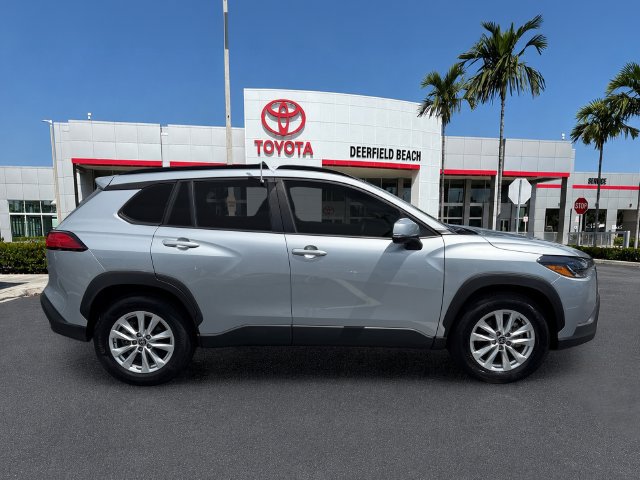 Certified 2023 Toyota Corolla Cross LE w/ Moonroof Package AWD/4WD image 8