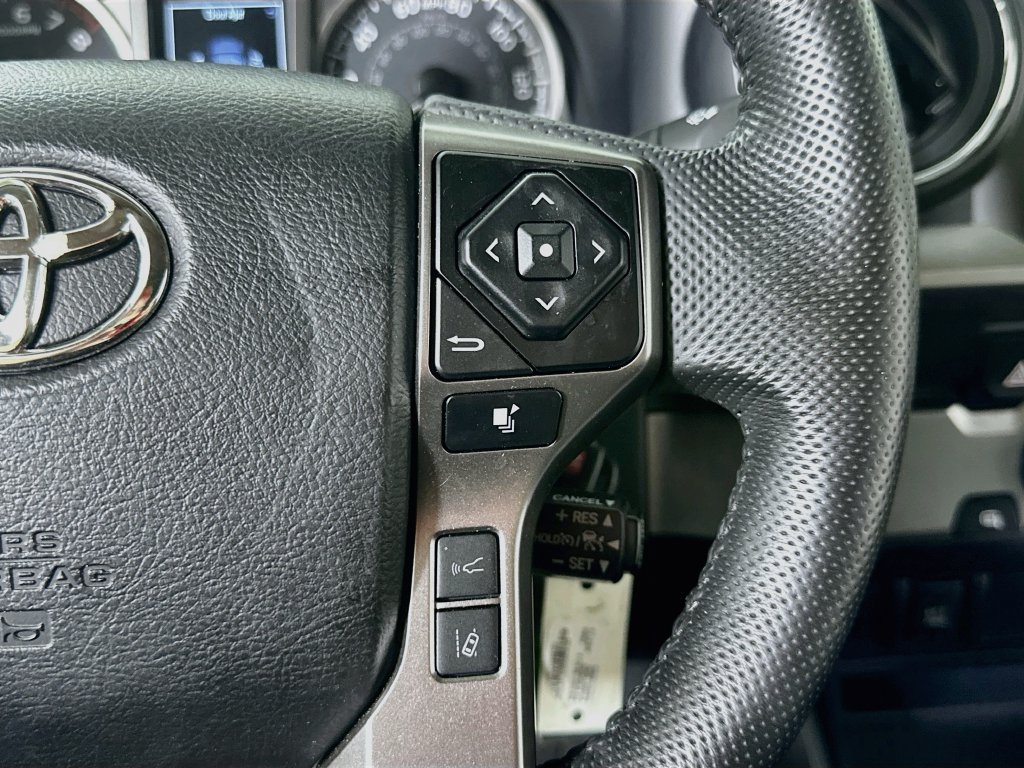 Used 2022 Toyota Tacoma SR5 RWD image 25