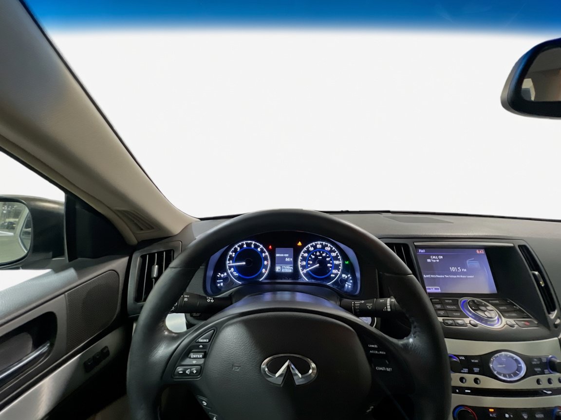 Used 2015 INFINITI Q60 AWD Coupe w/ Premium Package image 7