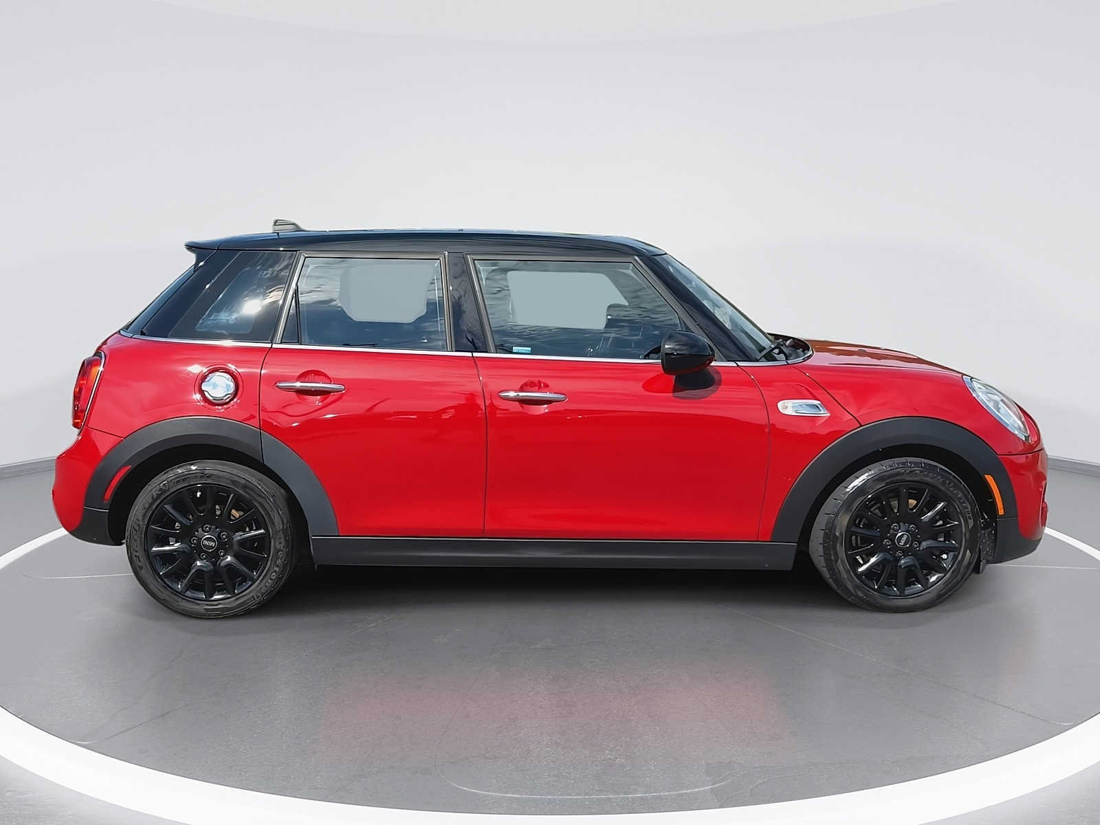 Used 2018 MINI Cooper S FWD image 9