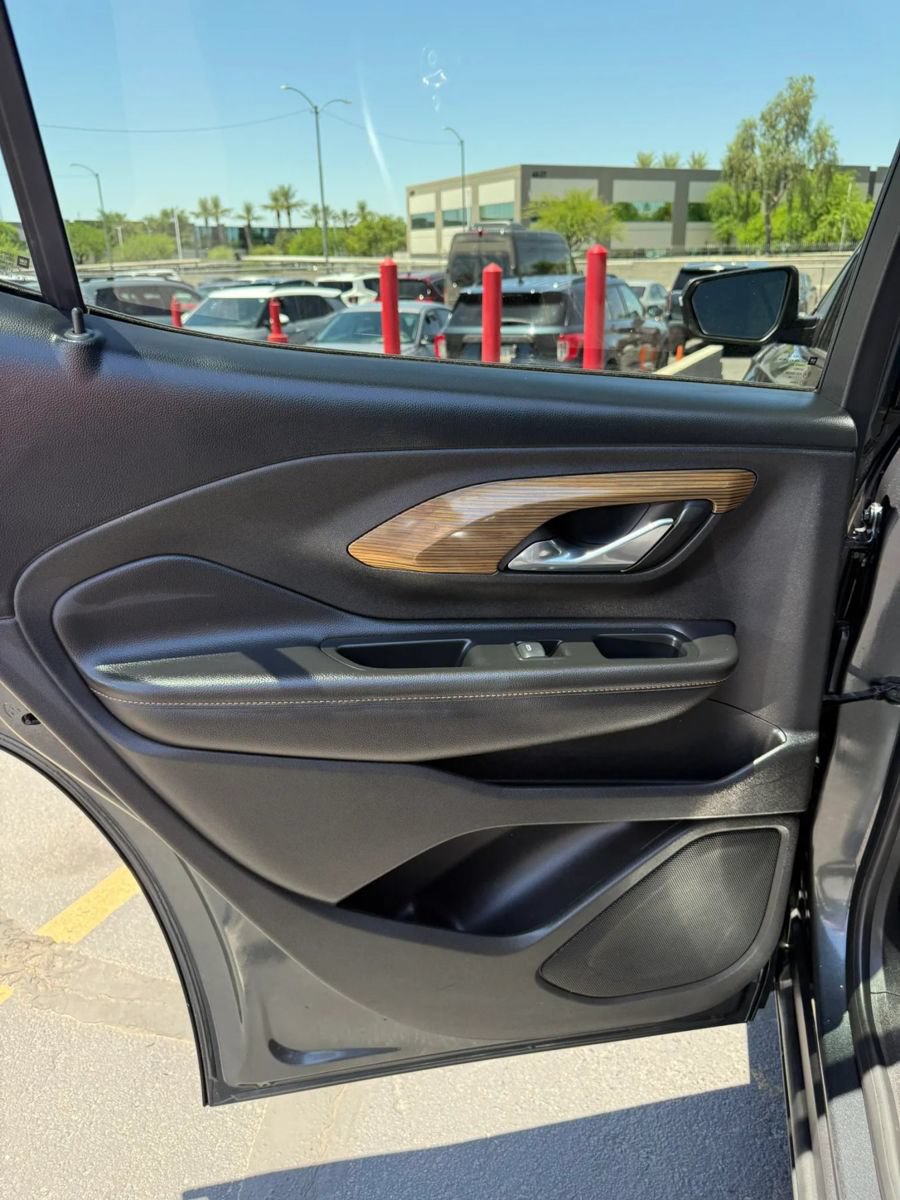 Used 2019 GMC Terrain SLE w/ Driver Convenience Package FWD image 12