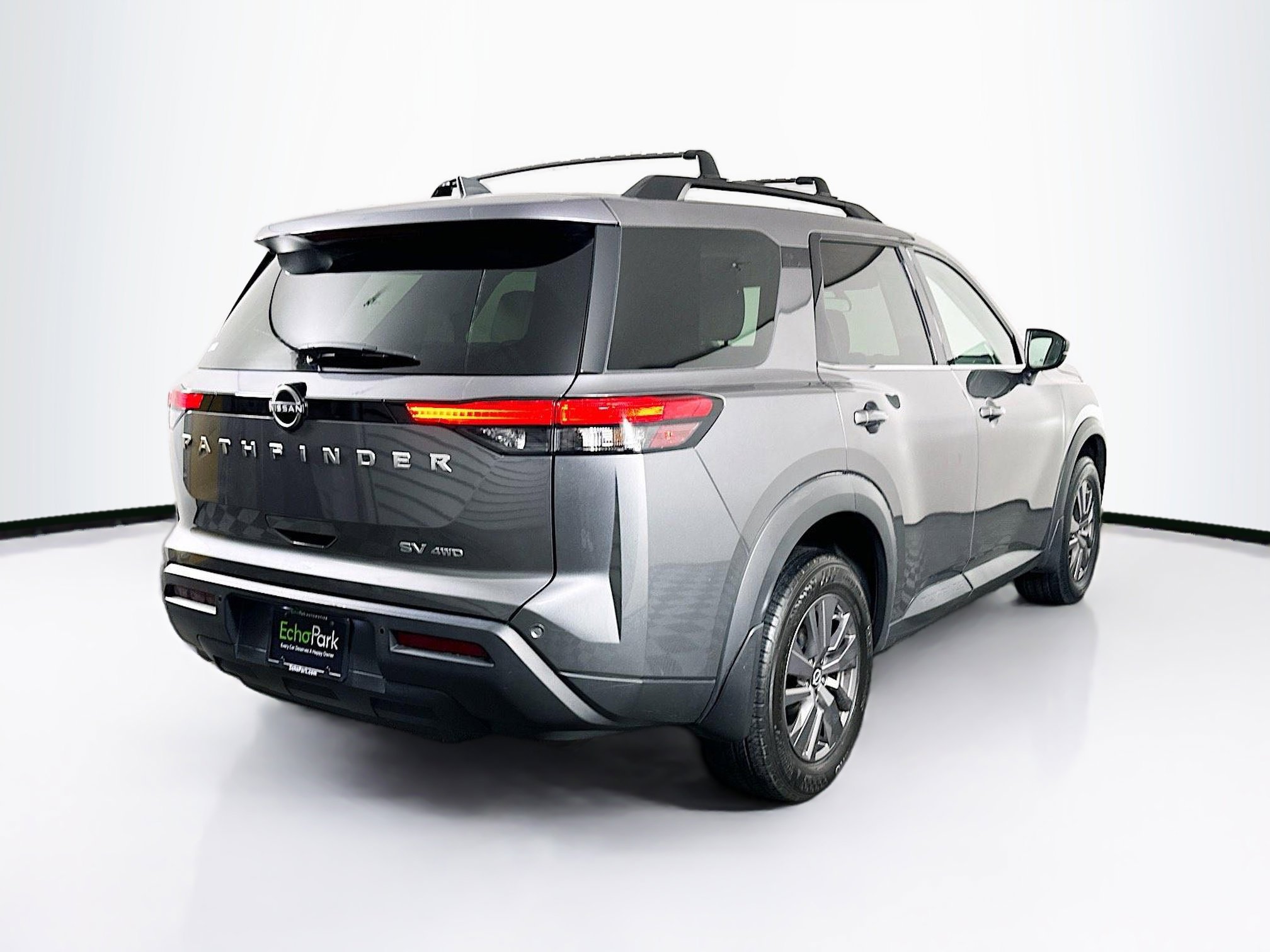 Used 2023 Nissan Pathfinder SV AWD/4WD image 9