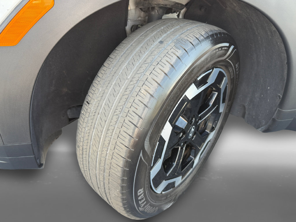 Used 2024 Hyundai Santa Fe SEL FWD image 9