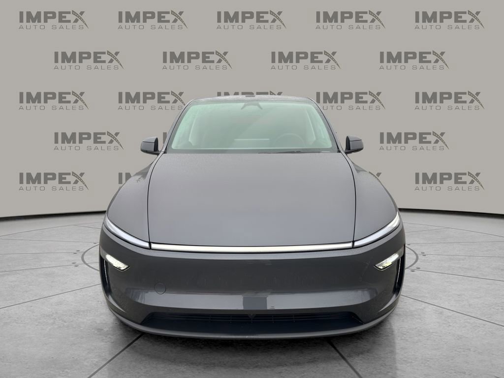 Used 2026 Tesla Model Y Long Range image 8