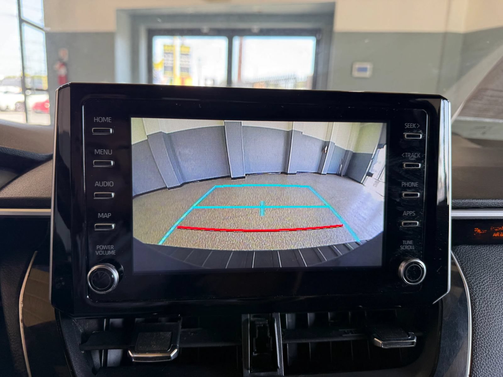 Used 2021 Toyota Corolla SE w/ Carpet Mat Package (TMS) FWD image 16