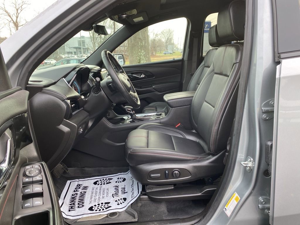 Used 2023 Chevrolet Traverse RS w/ LPO, Floor Liner Package image 11