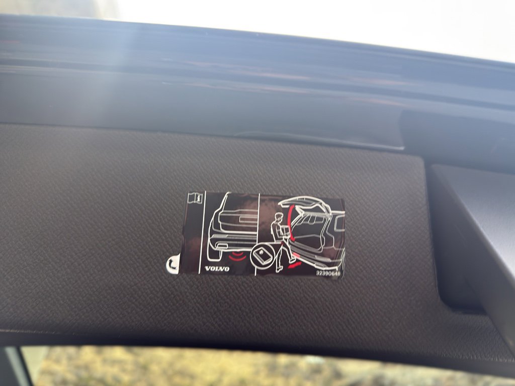 New 2026 Volvo XC90 T8 Plus w/ Protection Package Premier image 28