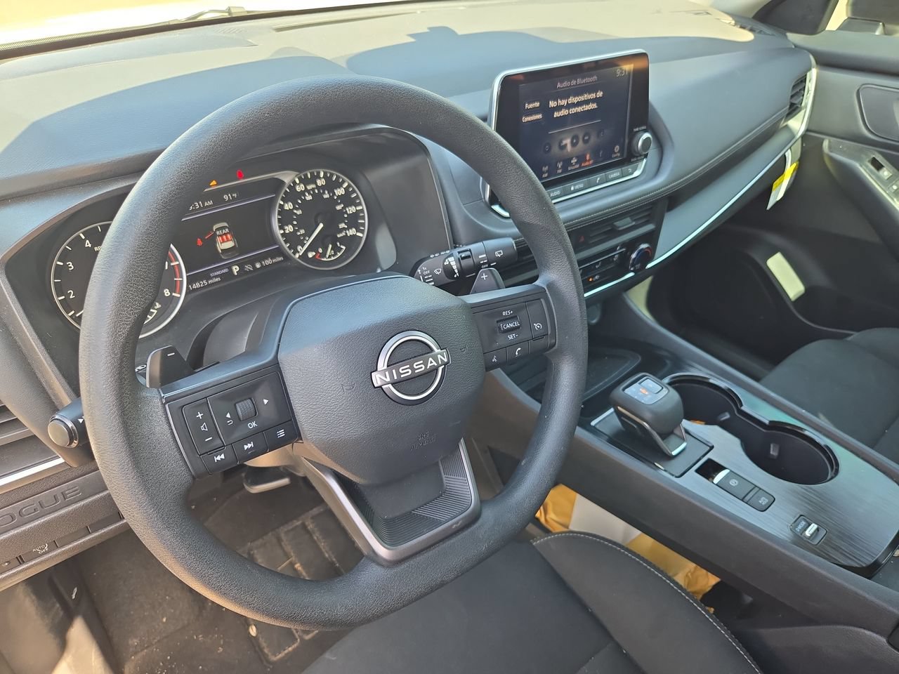 Used 2025 Nissan Rogue S FWD image 10