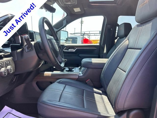 Used 2025 Chevrolet Silverado 2500 High Country w/ Technology Package AWD/4WD image 15