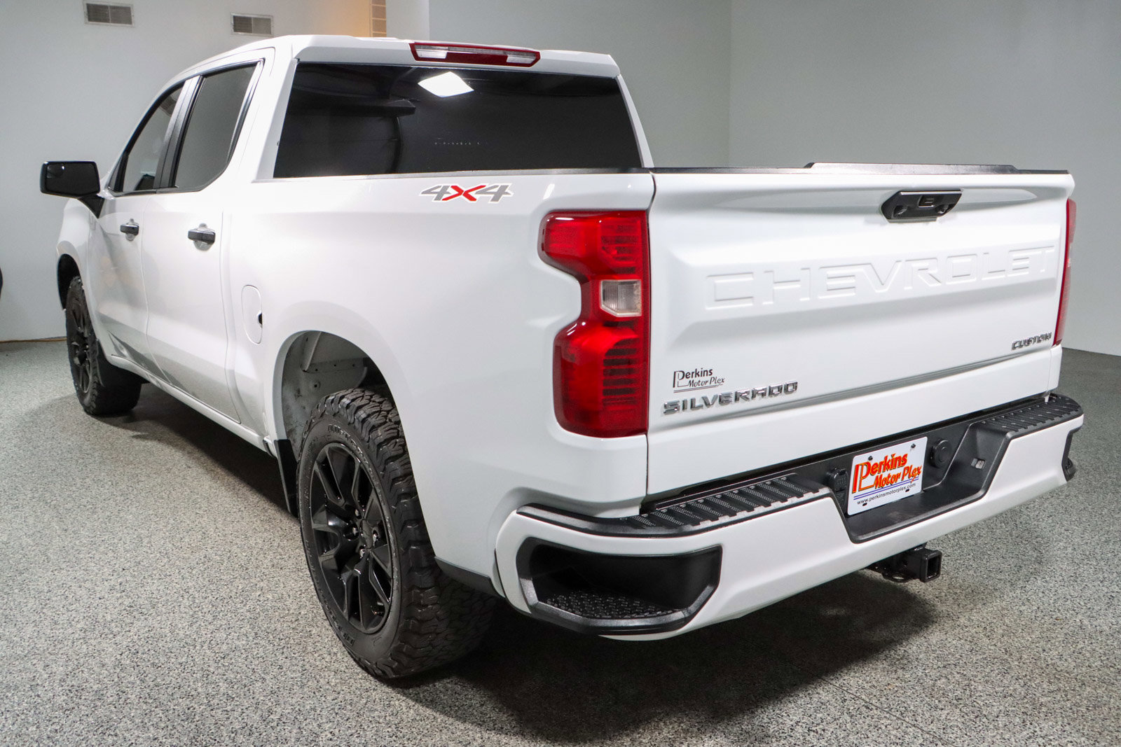 Used 2022 Chevrolet Silverado 1500 Custom image 9