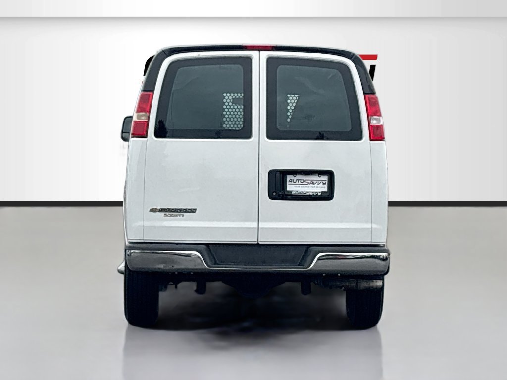 Used 2025 Chevrolet Express 2500 w/ Driver Convenience Package RWD image 6