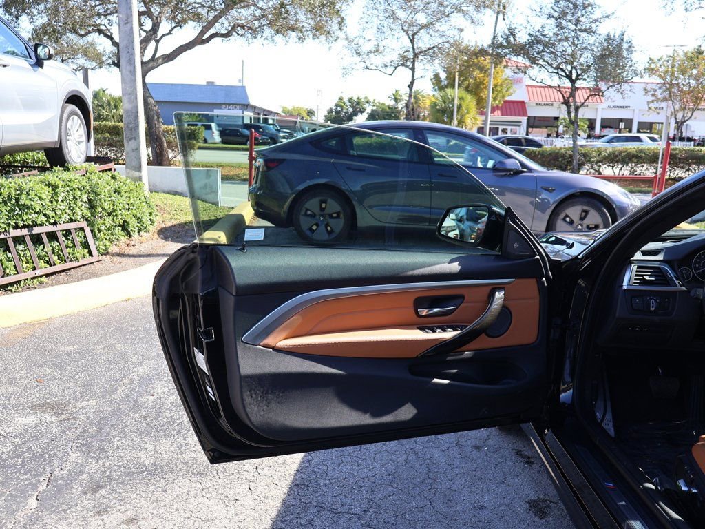 Used 2020 BMW 440i xDrive Convertible w/ M Sport Package image 21