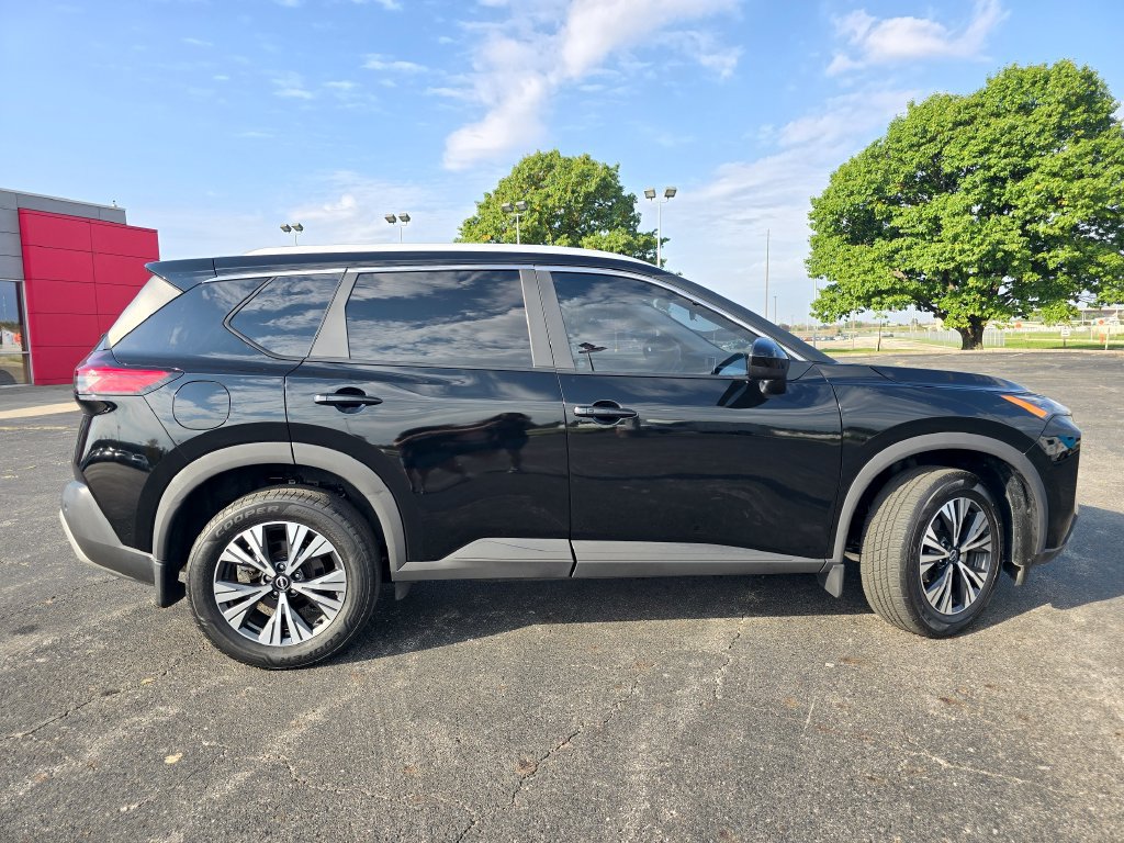 Used 2023 Nissan Rogue SV w/ SV Premium B Package AWD/4WD image 16