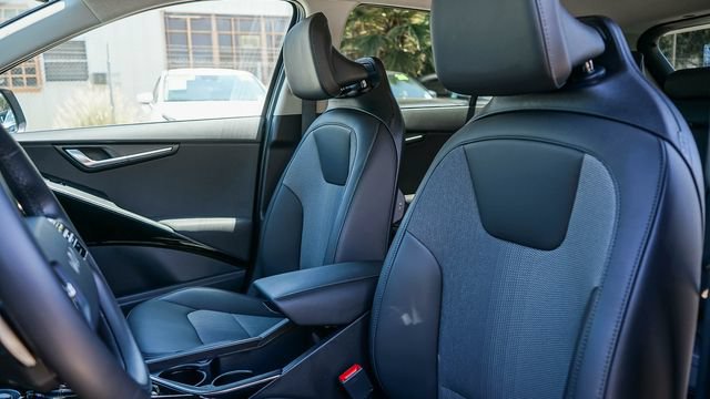 Used 2025 Kia Niro EX FWD image 20