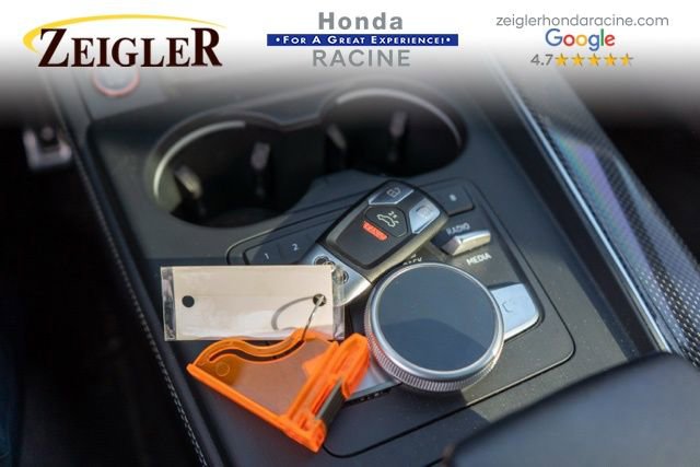 Used 2019 Audi S4 Prestige w/ Prestige Package image 32