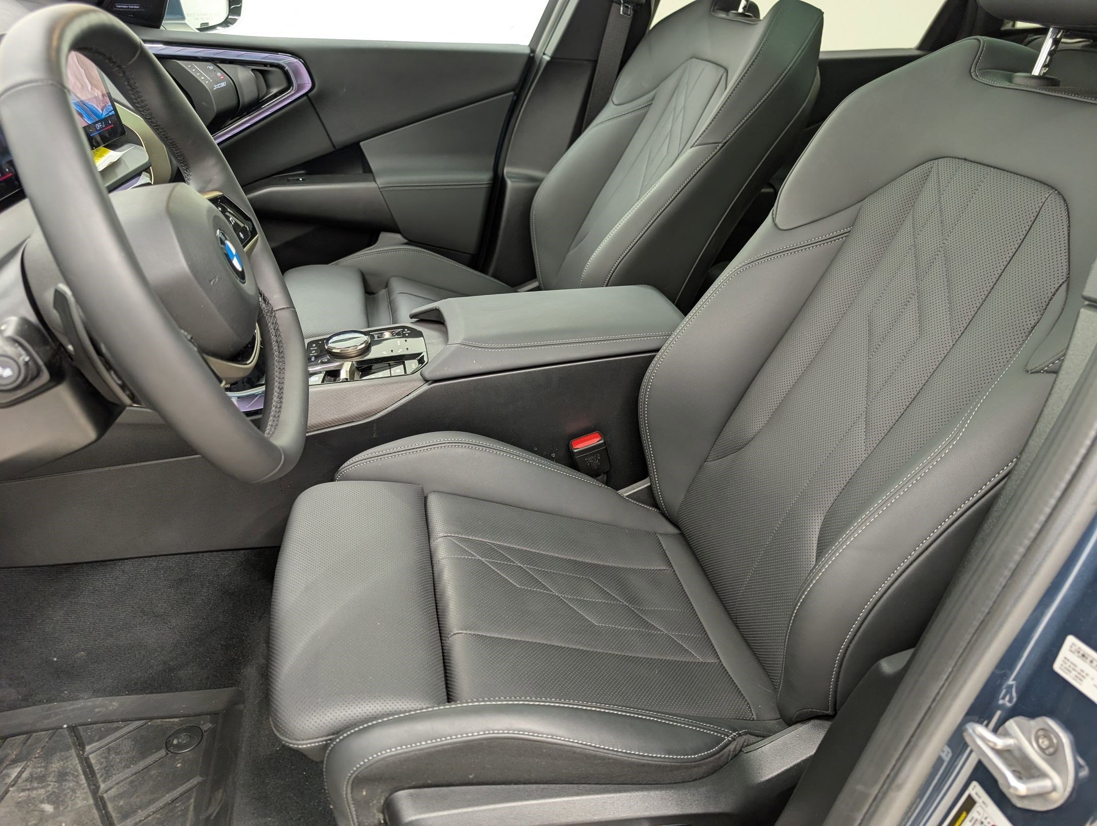 Used 2025 BMW X3 xDrive30i w/ Premium Package AWD/4WD image 5