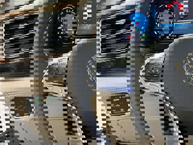 New 2026 Volkswagen Atlas SE image 9