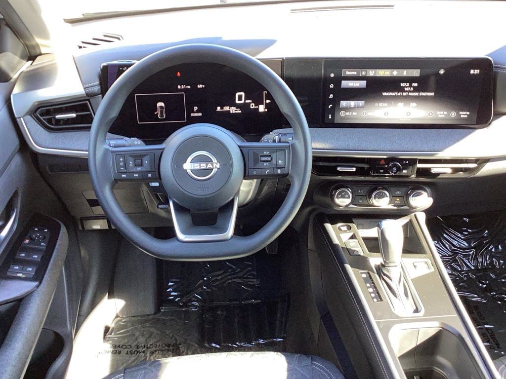 New 2025 Nissan Kicks SV w/ Charging Package image 9