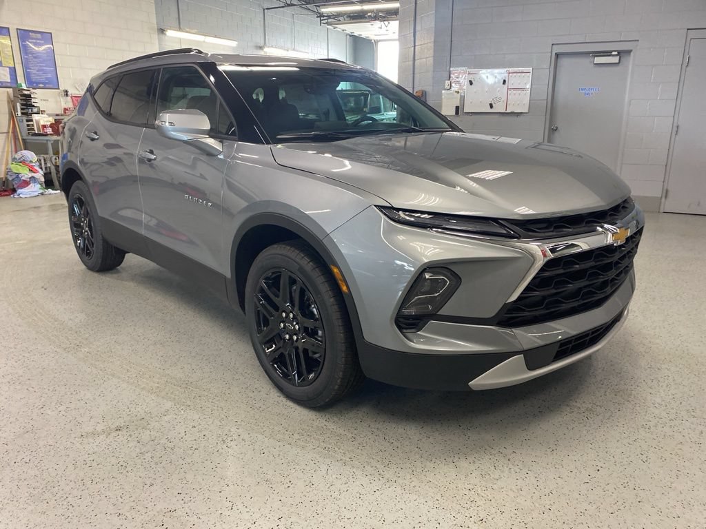New 2026 Chevrolet Blazer LT w/ Sound & Technology Package AWD/4WD image 1