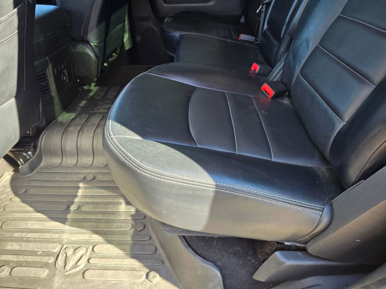 Used 2018 RAM 2500 Big Horn w/ Sport Appearance Group image 16