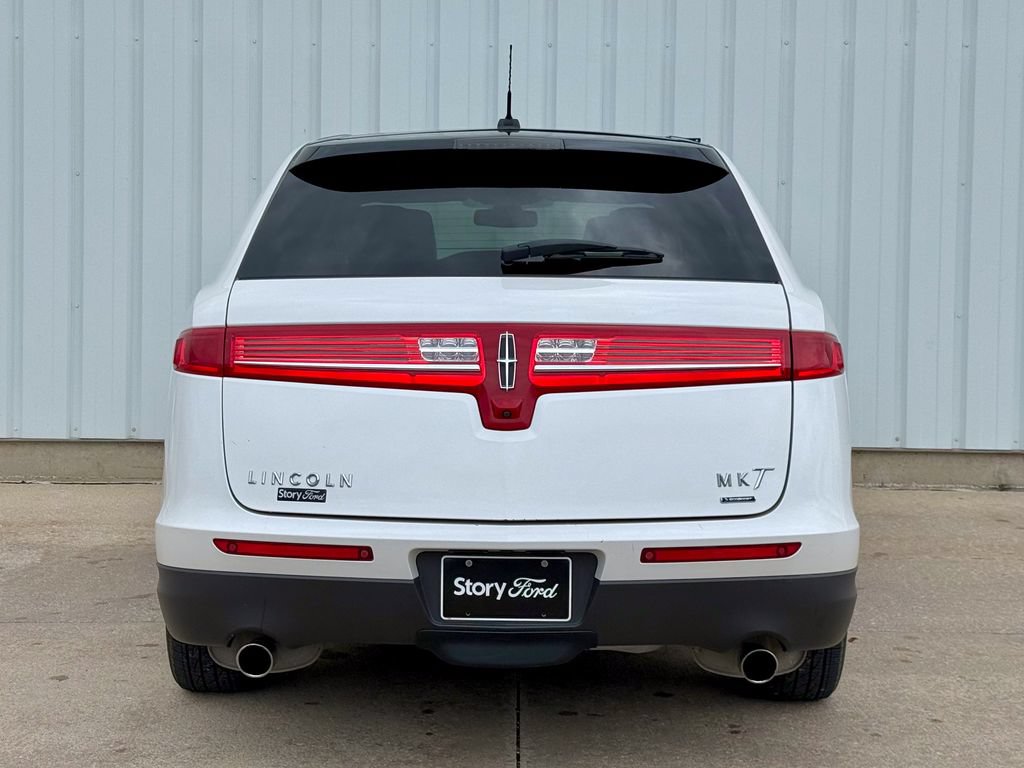 Used 2016 Lincoln MKT AWD w/ Equipment Group 201A image 5