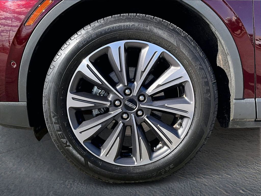 Used 2020 Lincoln Corsair Reserve w/ Equipment Group 201A image 11