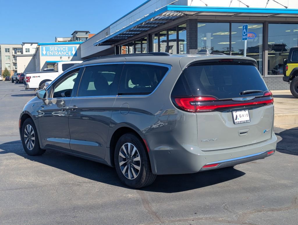 Used 2021 Chrysler Pacifica Touring image 7