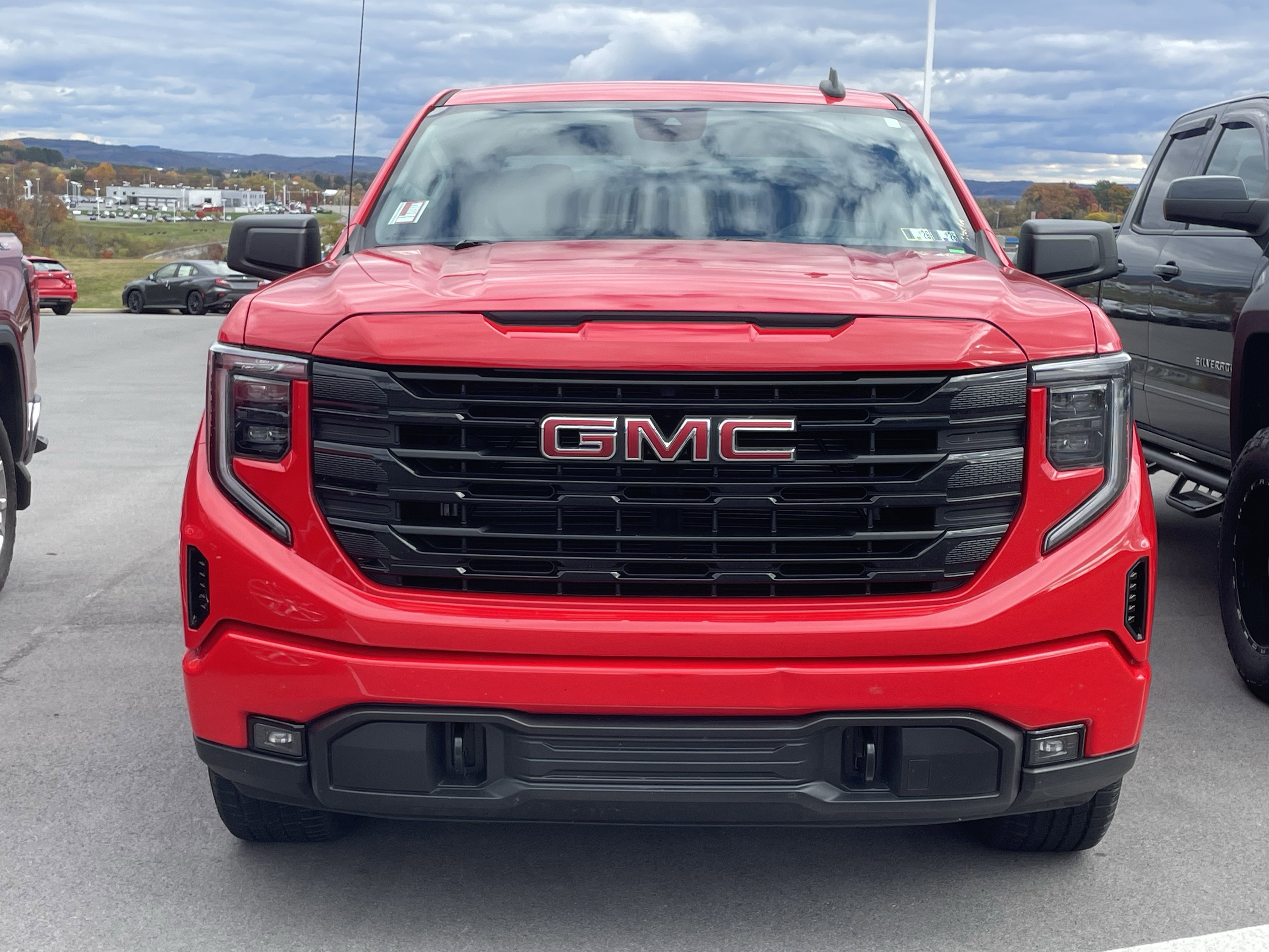 Used 2023 GMC Sierra 1500 Elevation w/ X31 Off-Road Package image 7