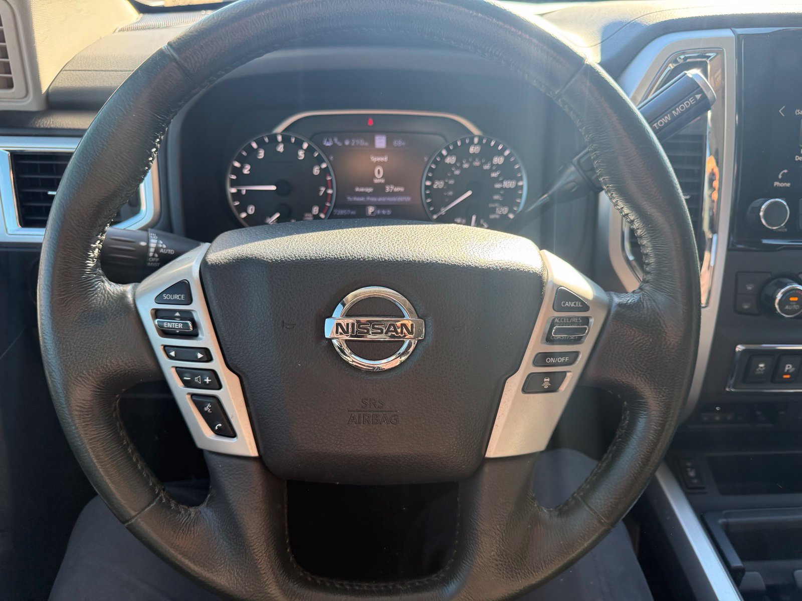 Used 2020 Nissan Titan SV w/ SV Convenience Package RWD image 18