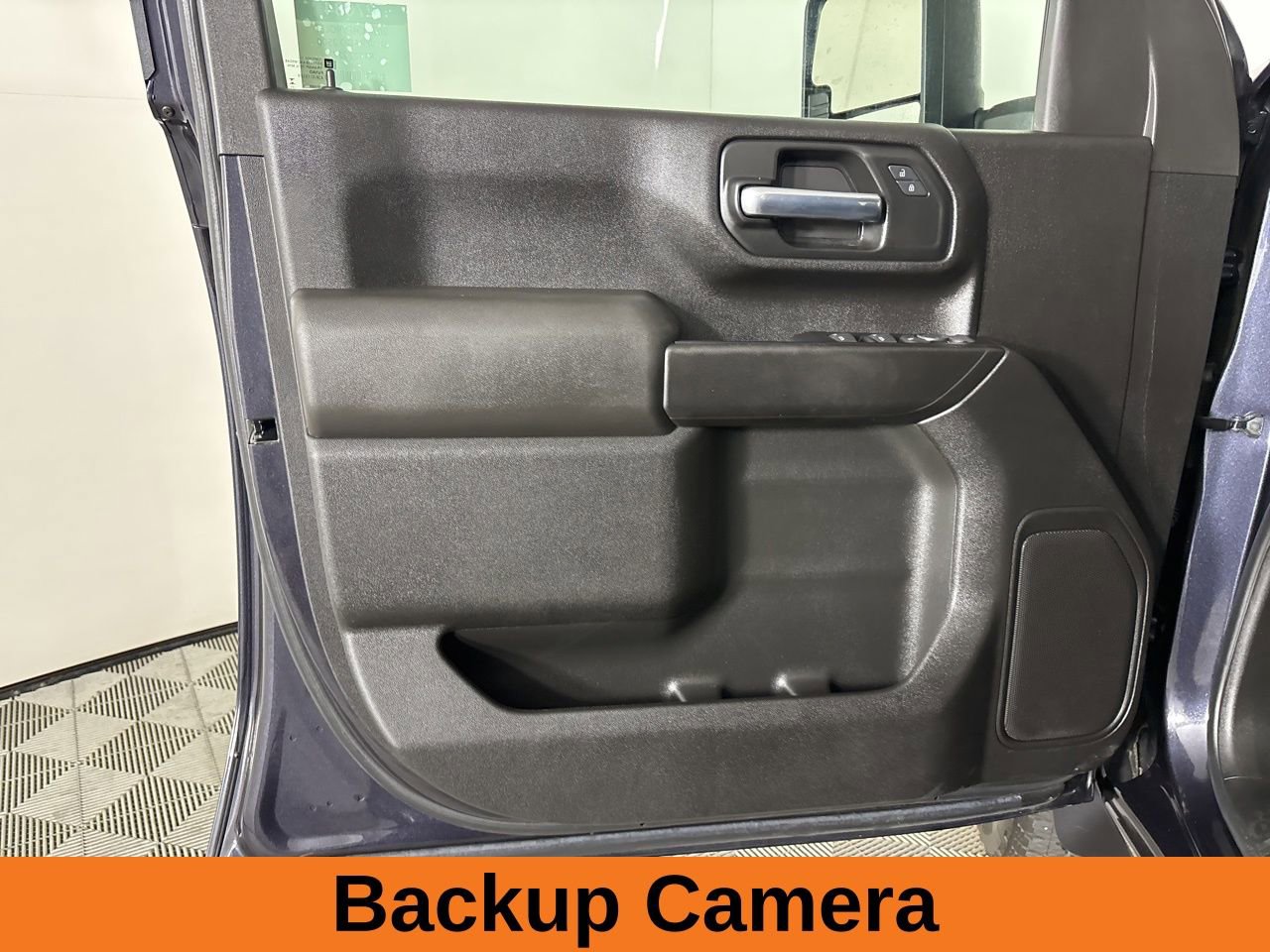 Used 2024 Chevrolet Silverado 2500 Custom w/ Custom Convenience Package image 8